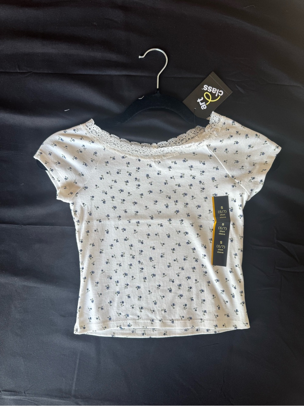 NWT Art Class Girls Lace Trim Dainty Floral Short Sleeve Top White